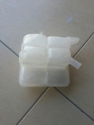 Focus 2011 - Sonrası Yedek Su Deposu - 8V61 8K218 AE - 2