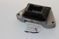 Orjinal - Transit V184 / V347 Arkadan Çeker Şanzuman Alt Takoz (6C11 6068 CB)